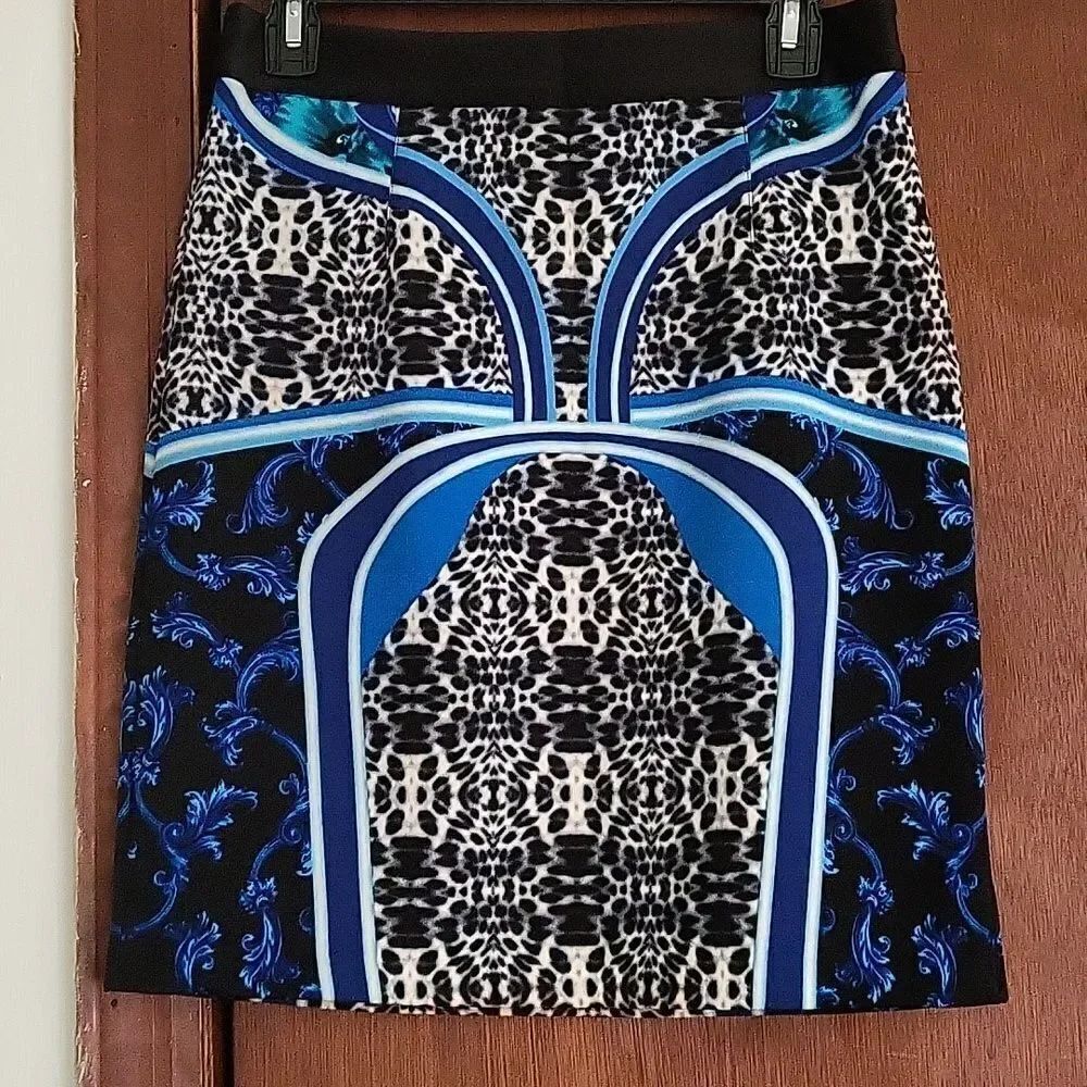 Laundry By Shelli Segal Patterned Side Slit Skirt Unlined